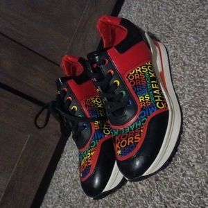 Michael Kors Size 6 Color Red and Black